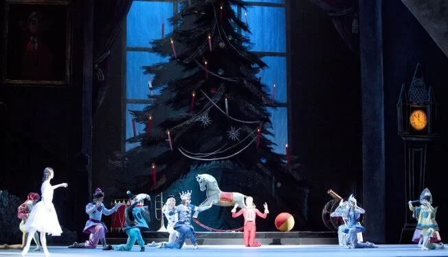 Новогодний балет Большого театра «Щелкунчик» (6+) впервые покажут в прямом эфире Первого канала 31 д